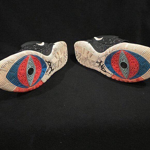 Nike Kyrie Mens Shoes, Sz 7.5 - Picture 6 of 6